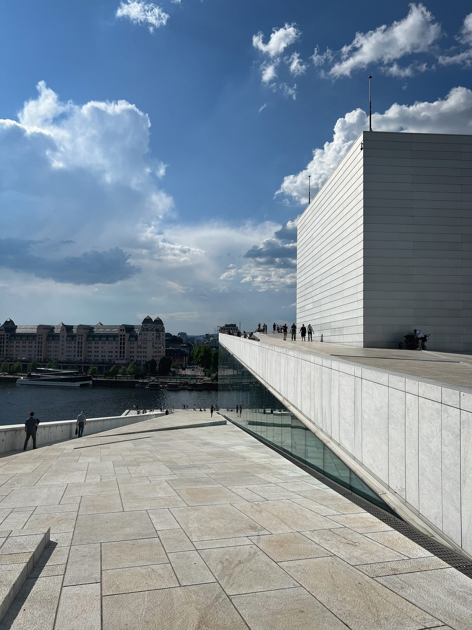 Operaen exterriör - Oslo